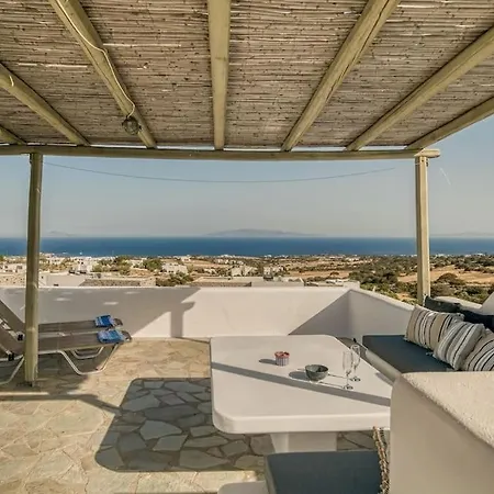Folia House - Overlooking *