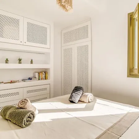 Holiday home Folia House - Overlooking Aspro Chorio