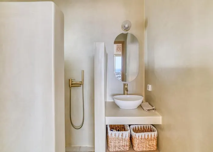 Folia House - Overlooking Aspro Chorio