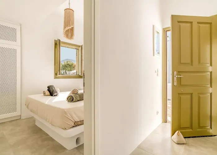 Folia House - Overlooking Holiday home